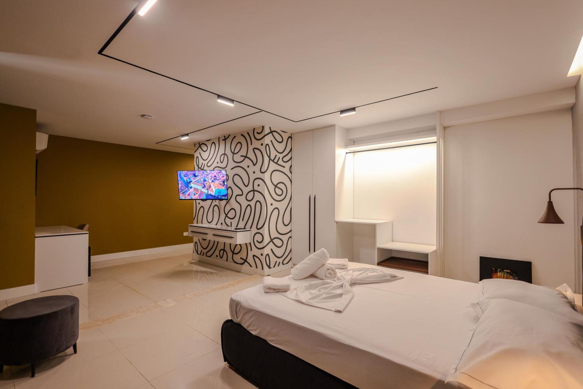 Grandstay